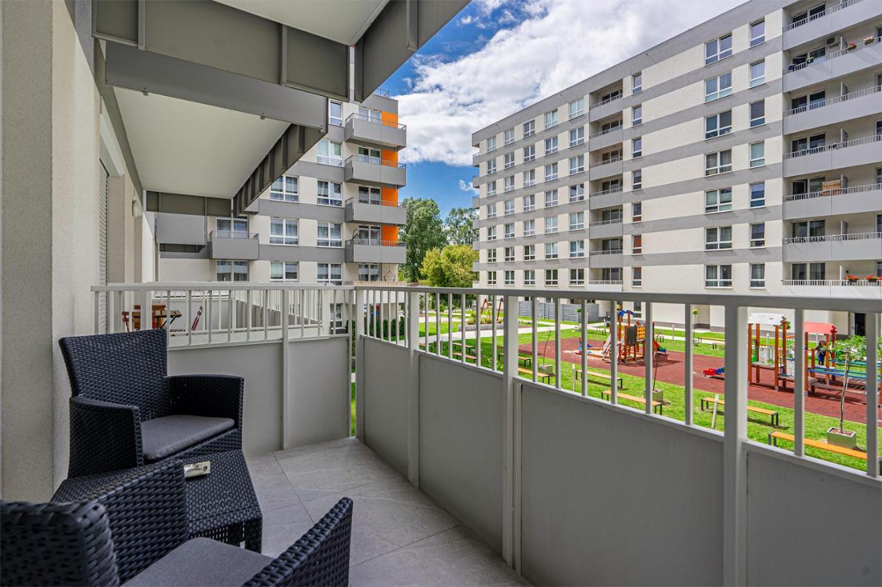 Lotnisko Chopina Modern Apartment Варшава Экстерьер фото