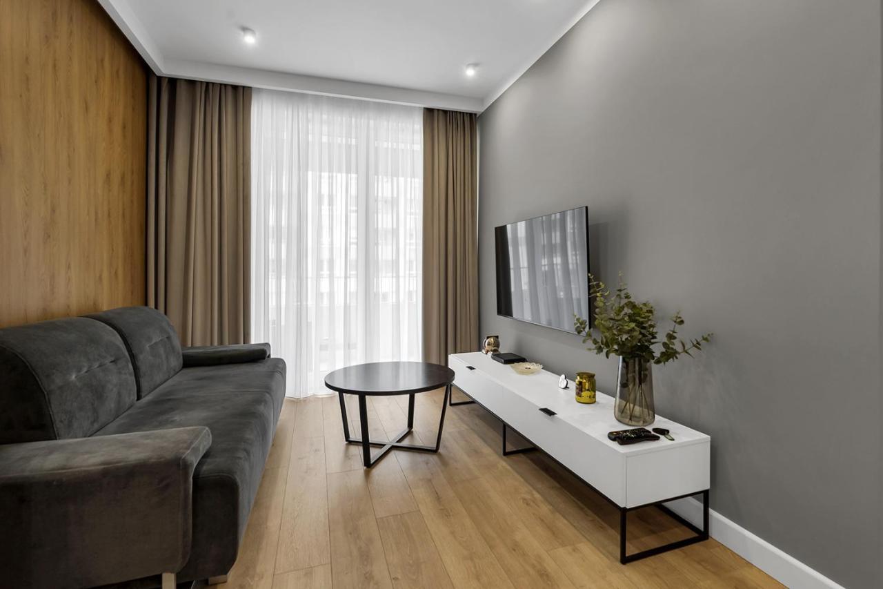 Lotnisko Chopina Modern Apartment Варшава Экстерьер фото